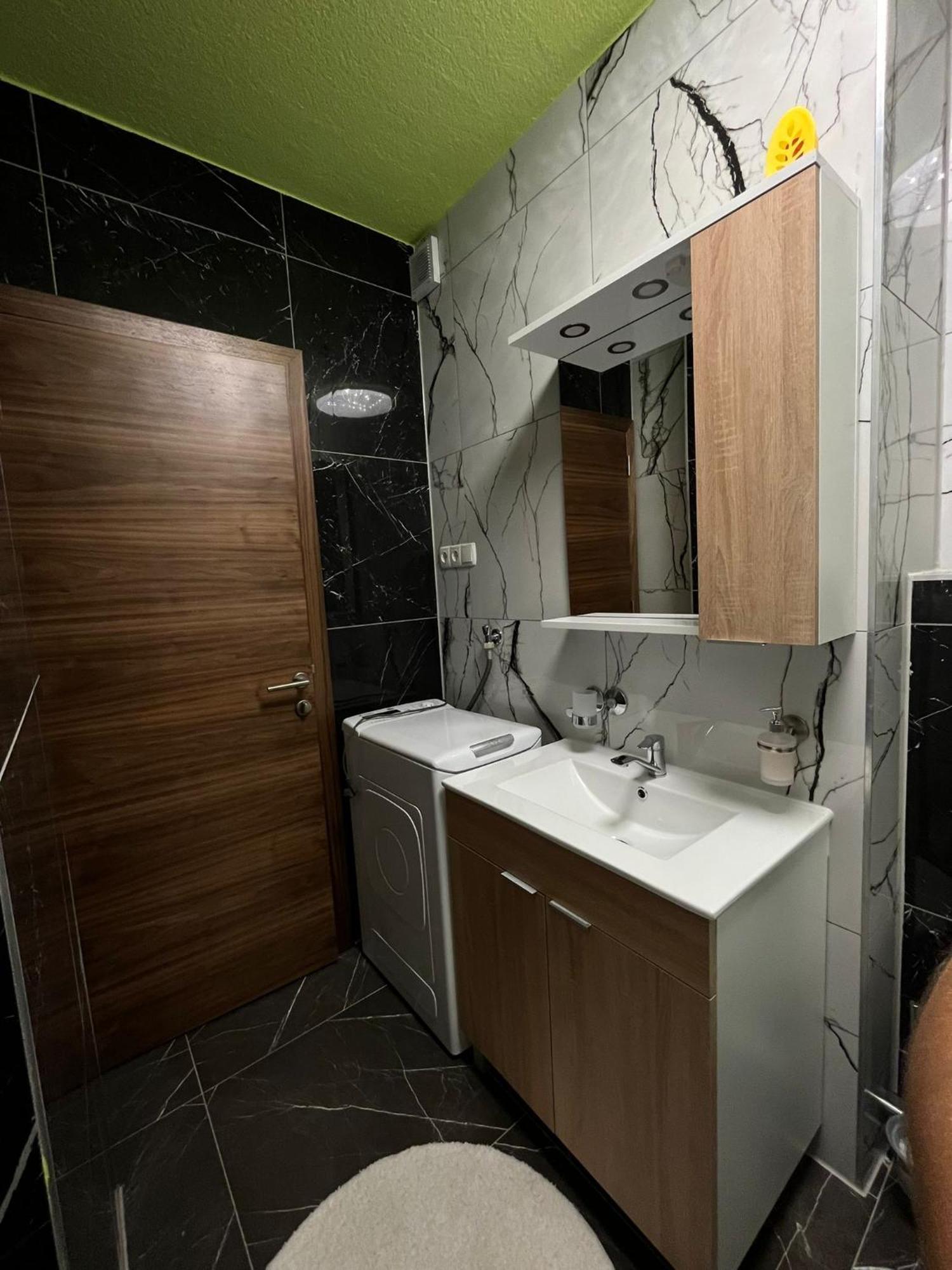 Aby Apartment Slavonski Brod Bilik gambar